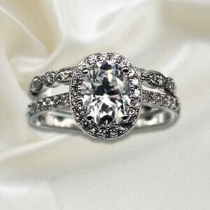 Oval-Shaped Halo Moissanite 1.5 CT Cubic Zirconia Wedding Set Ring Silver 9 NWT